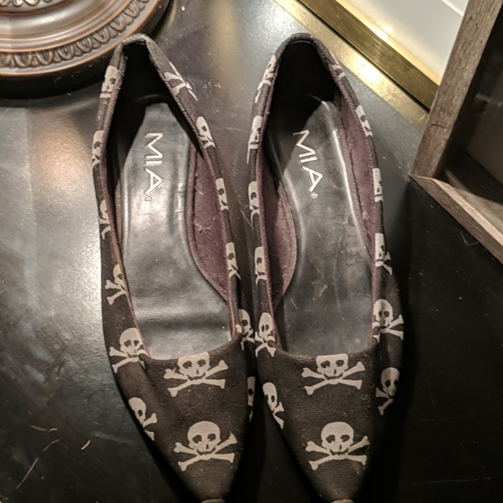 Skeleton Pattern Flats - image 1